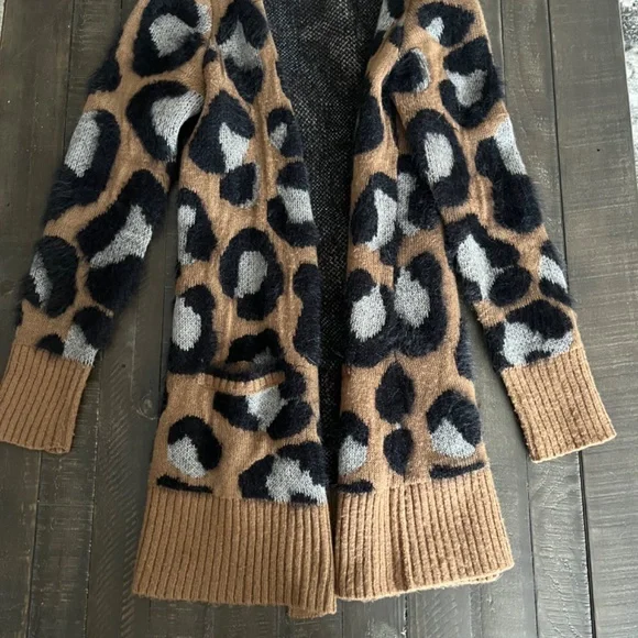 Leopard Cardigan - Picture 5 of 6